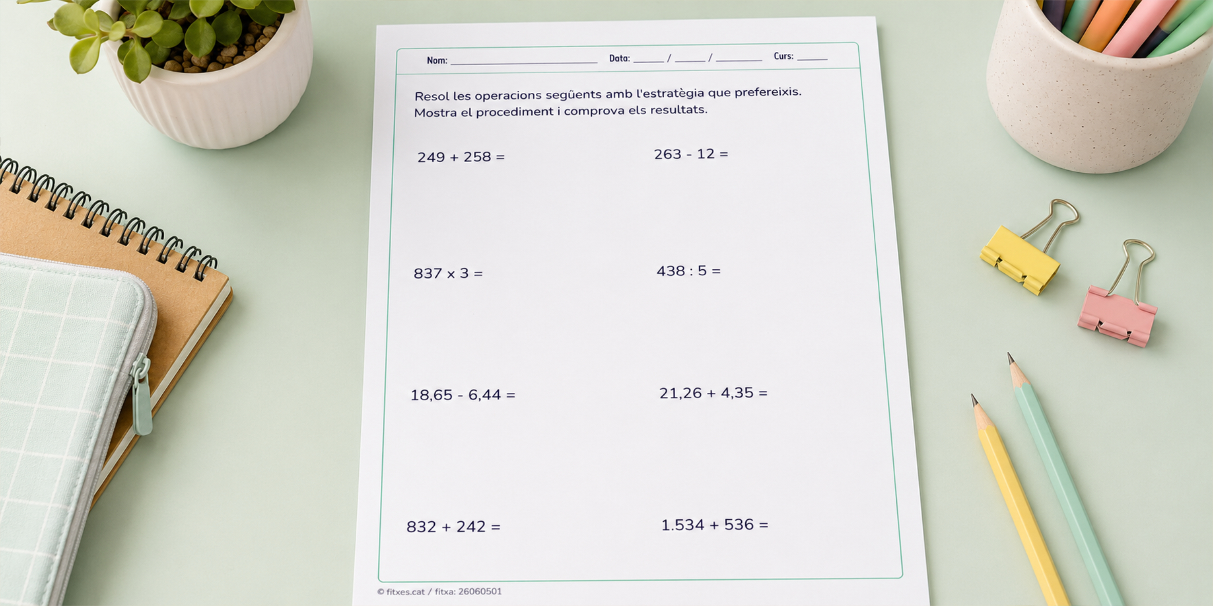 Fitxa d'operacions variades amb sumes, restes, multiplicacions i divisions per a 5è de Primària en català.