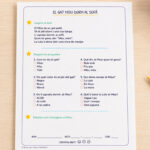 Fitxa de comprensió lectora amb text i preguntes per a 1r i 2n de Primària en català.